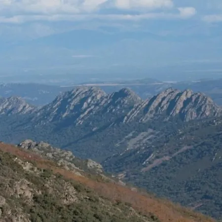 Cosy House With Mountain View